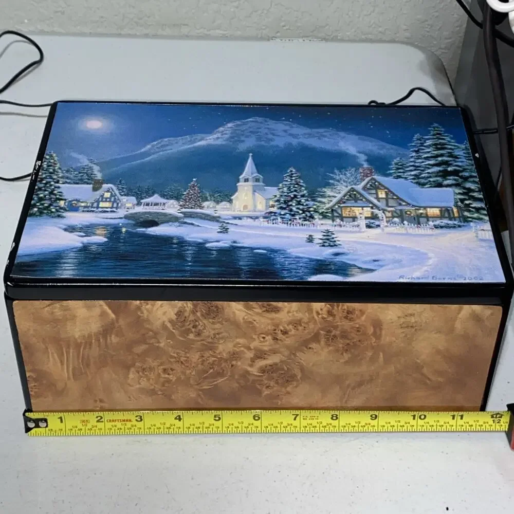 Mr Christmas Illuminated Music Box 50 Songs Richard Burns Art Village Symphony